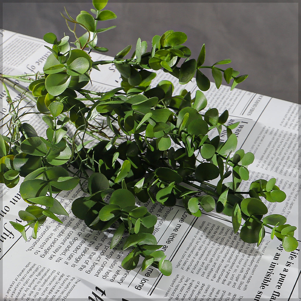 غصن أوكالبتوس شبيه بالطبيعي بطول 55 سم (بدون مزهرية)