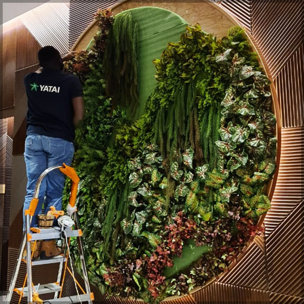 ديكور جداري مستدير بالخضرة للعرض فقط (غير معروض للبيع)